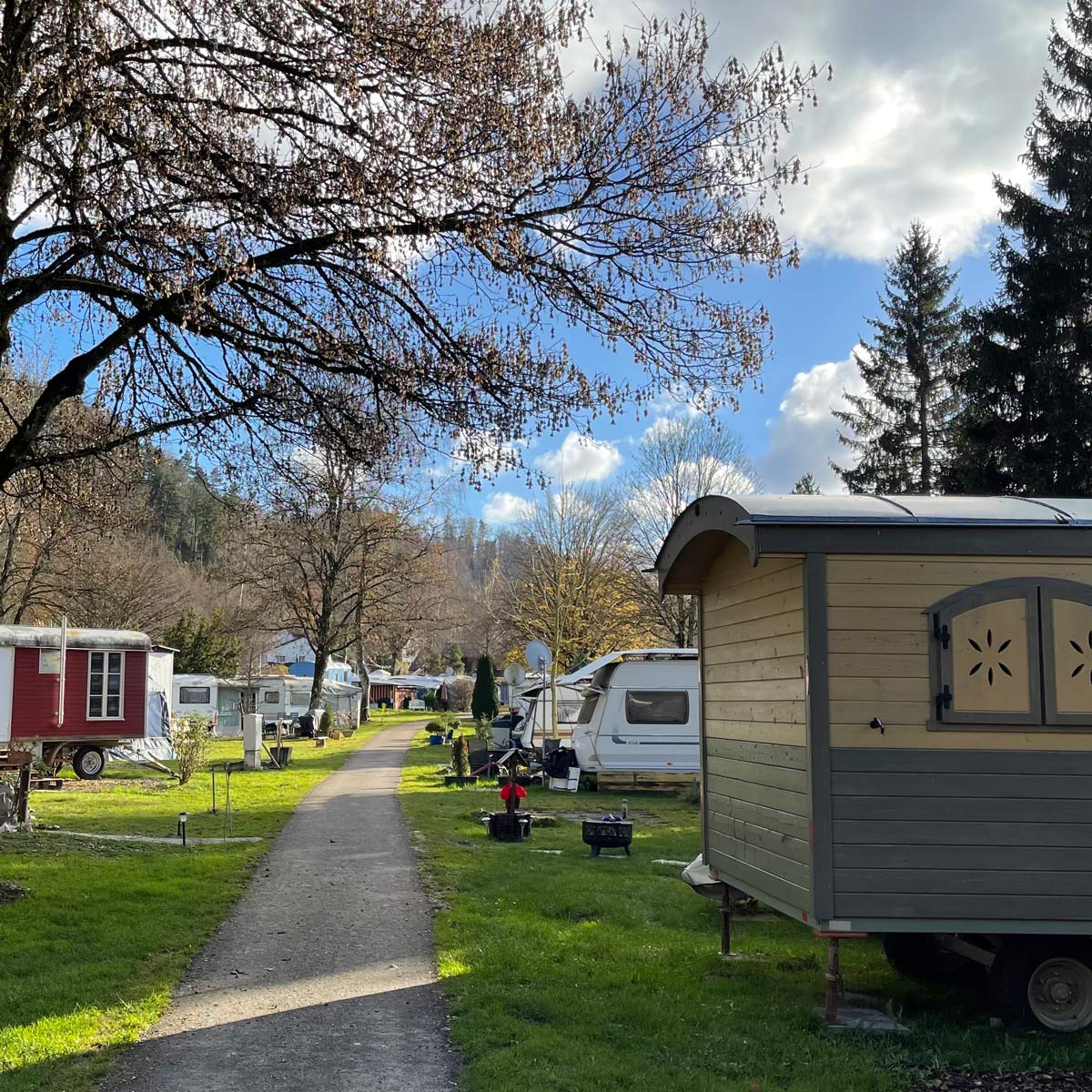 Camping Saland